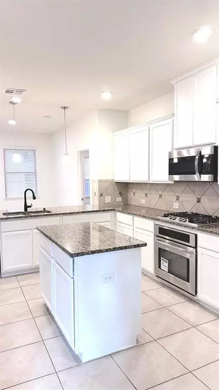 Mckinney, TX 75071,10020 Kemah Place