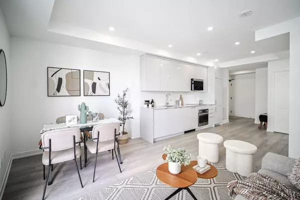 Vaughan, ON L4K 0R4,10 Abeja ST #2215