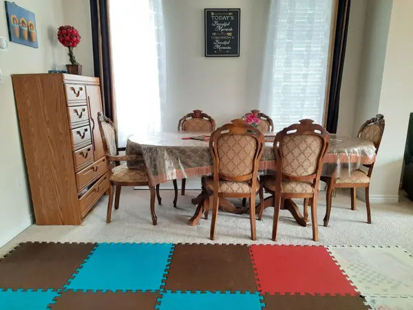 Brampton, ON L7A 0G2,3 Allium RD