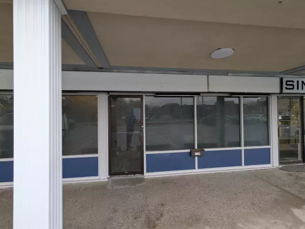 Beacon Hill North - South And Area, ON K1J 6N3,1754A MONTREAL RD