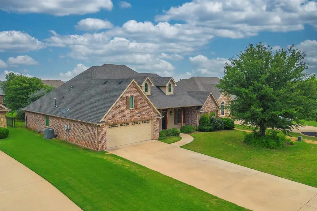 3541 Abes Landing Drive, Granbury, TX 76049