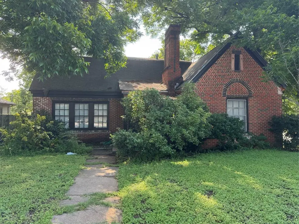 Dallas, TX 75208,422 S Montreal Avenue