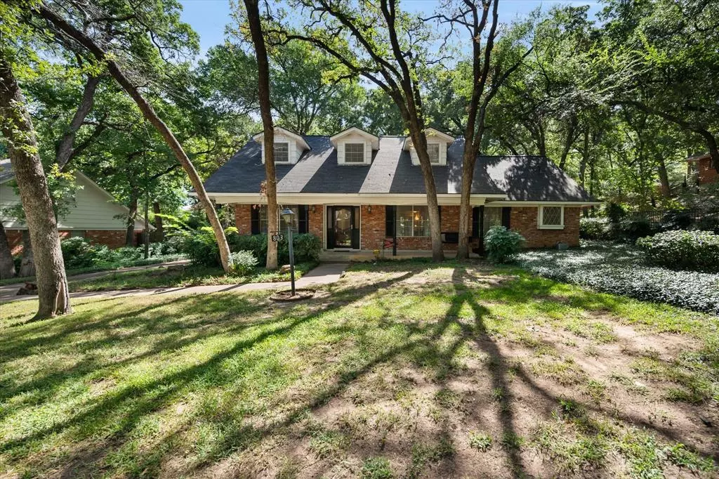 Arlington, TX 76012,803 Live Oak Lane