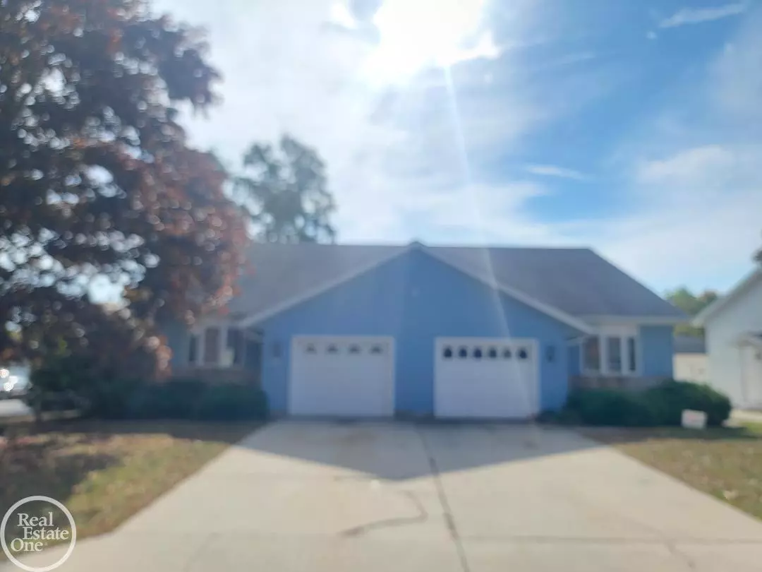 Port Huron, MI 48060,1424 Hazelwood LN