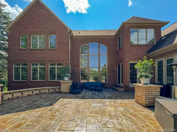 Rochester Hills, MI 48309,3755 Walnut Brook DR