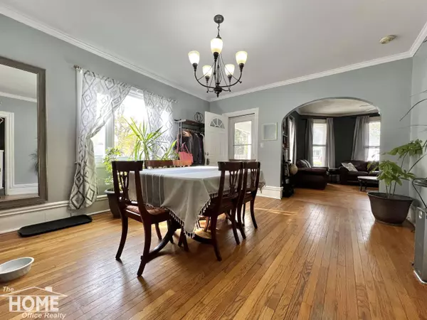 Owosso, MI 48867,618 N Washington ST