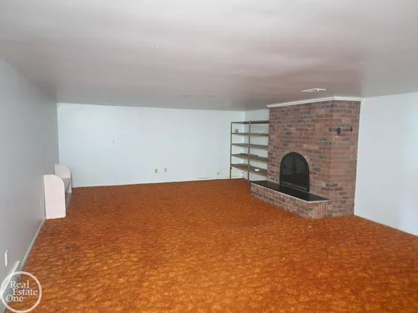 Port Huron, MI 48060,1424 Hazelwood LN