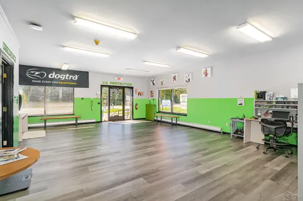 2412 Midland RD, Saginaw Twp, MI 48603