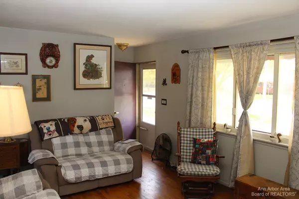 Saline, MI 48176,223 Nichols DR