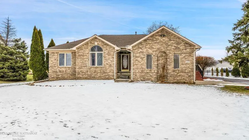 43150 Little RD, Clinton Twp, MI 48036