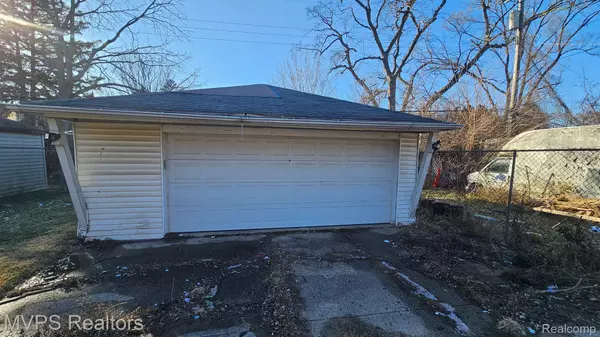 Detroit, MI 48227,13599 WINTHROP ST