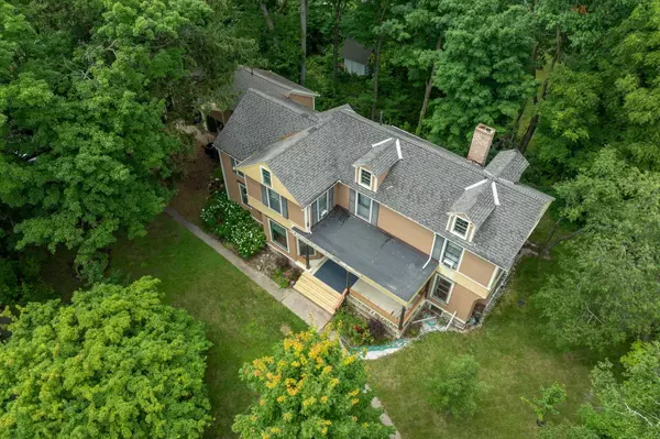 Big Rapids, MI 49307,113 N State ST