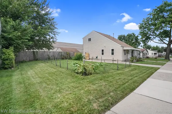 Hazel Park, MI 48030,23151 CROSSLEY AVE