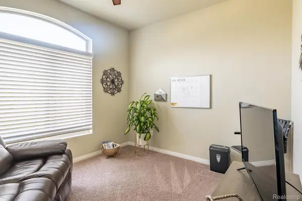 Clarkston, MI 48348,9461 WESTWOOD CIR