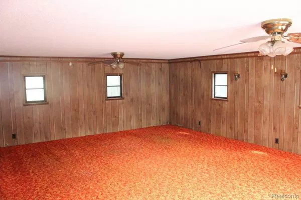 Burton, MI 48509,2246 WOODSTEAD ST