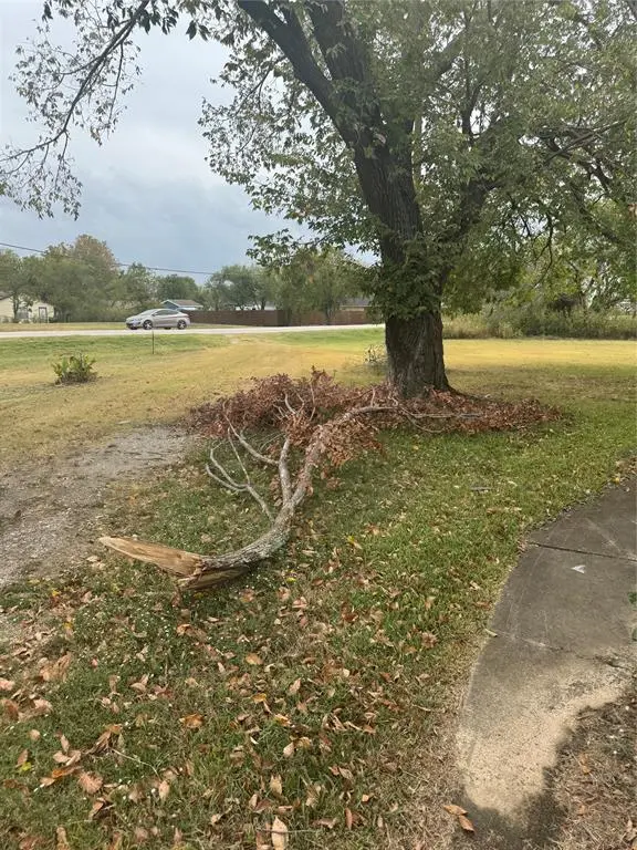 Kaufman, TX 75142,1504 E 1st North Street