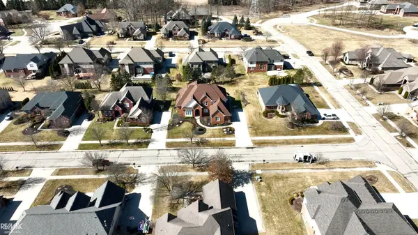 Shelby, MI 48315,55763 Omni DR