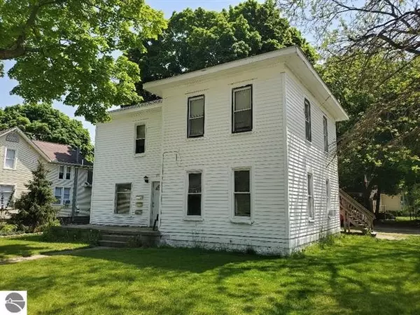 Mount Pleasant, MI 48858,221 W Locust