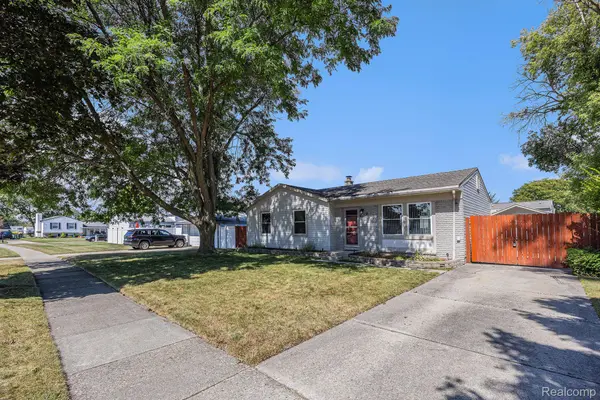 Sterling Heights, MI 48313,13037 CHURCHILL DR