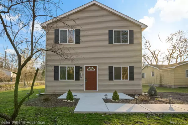 Pinckney, MI 48169,8655 RUSHVIEW DR