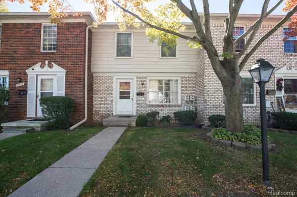 Warren, MI 48091,2618 Seaton Circuit S