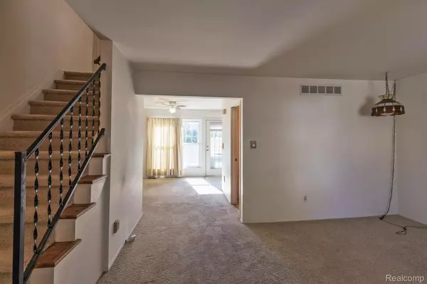 Warren, MI 48091,2618 Seaton Circuit S