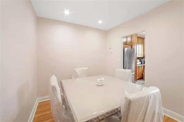 Brooklyn, NY 11223,2310 Ocean Pkwy #3J