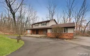 1144 MOWER RD, Pinckney, MI 48169