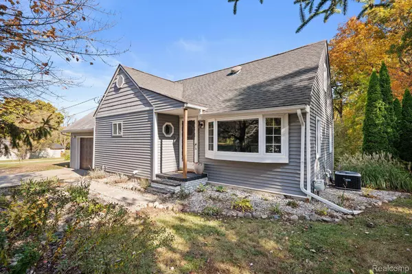 Holly, MI 48442,16523 FISH LAKE RD