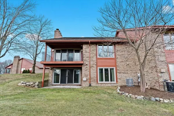 Rochester Hills, MI 48307,920 GREENVIEW