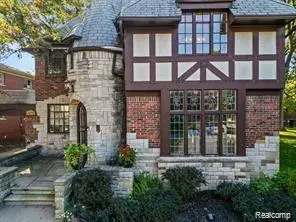 Detroit, MI 48221,19911 STRATFORD RD