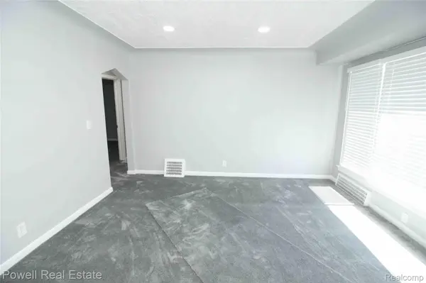 Detroit, MI 48221,19703 Santa Barbara DR