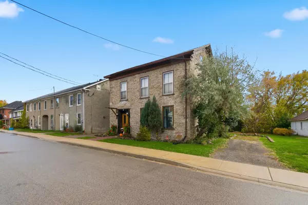 Prescott, ON K0E 1T0,151 Henry ST E