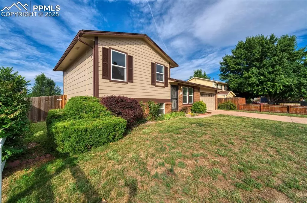 Colorado Springs, CO 80911,5175 Almont AVE