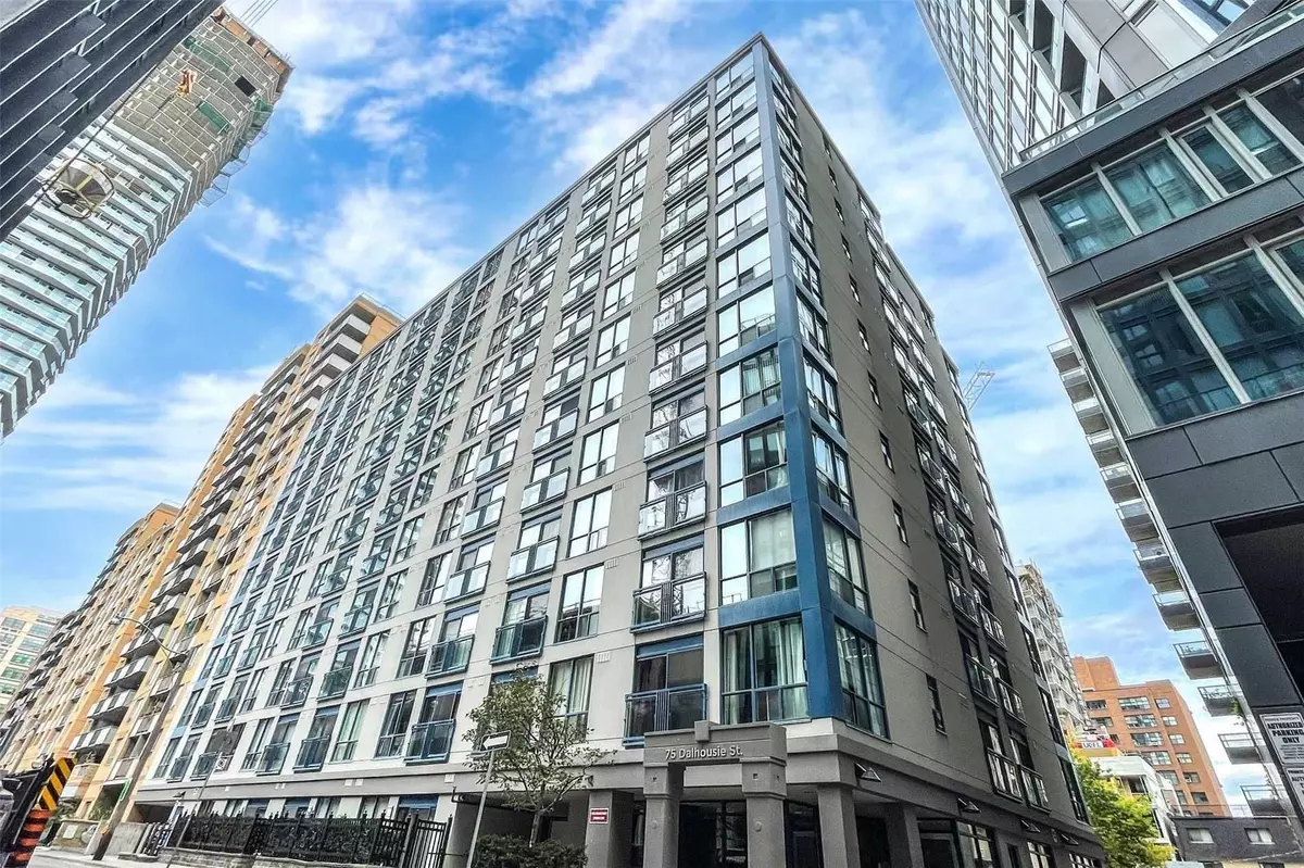 Toronto C08, ON M5B 2R2,75 Dalhousie St ST #412