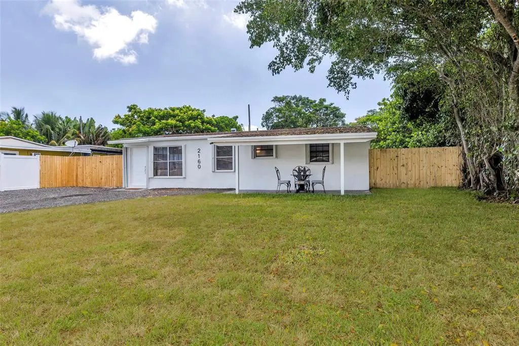 Pompano Beach, FL 33060,2160 NE 2nd Ave