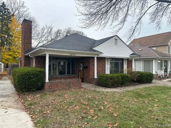 Dearborn Heights, MI 48127,5677 HUBBELL ST