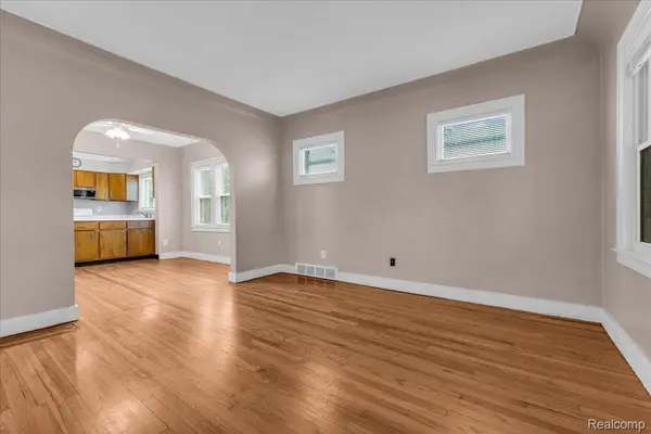 Warren, MI 48089,8285 JACKSON AVE