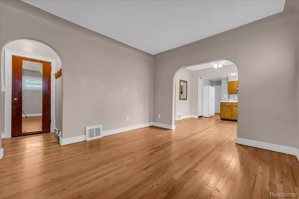 Warren, MI 48089,8285 JACKSON AVE