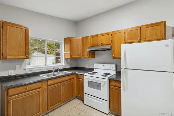 Hazel Park, MI 48030,1747 E PEARL AVE