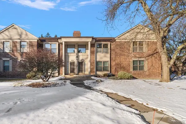 West Bloomfield, MI 48323,4414 KNIGHTSBRIDGE LN