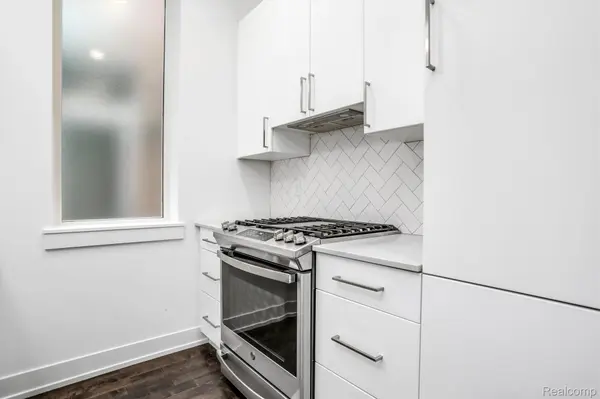 Detroit, MI 48201,2850 John R ST