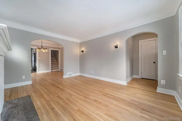 Ferndale, MI 48220,560 ALBANY ST