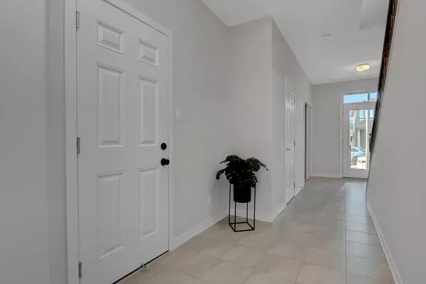 Barrhaven, ON K2J 7E5,610 Fenwick WAY