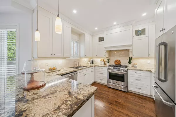 Vaughan, ON L4J 7T8,92 Mulholland DR