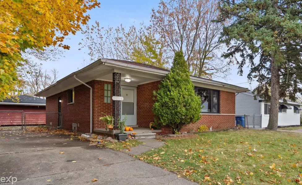 21746 Wellington AVE, Warren, MI 48089