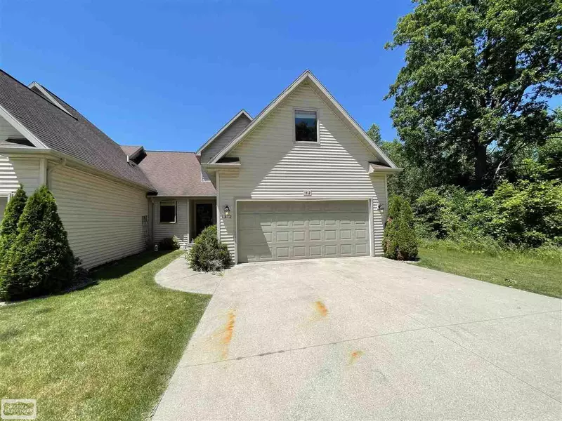 1412 SUNSET BLVD, Grand Blanc, MI 48507