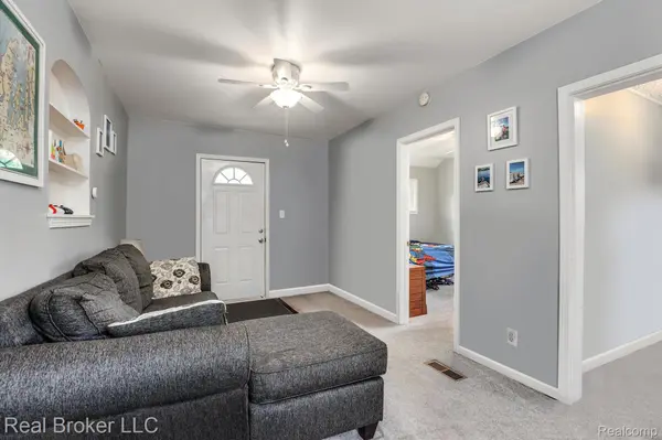 Commerce Twp, MI 48390,3186 WOODLAWN ST