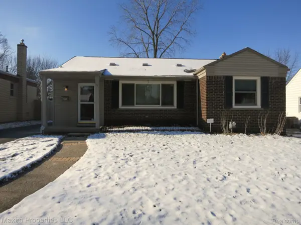 300 PIONEER DR, Pontiac, MI 48341