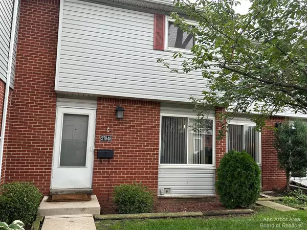 27848 Eastwick Square #81,  Roseville,  MI 48066